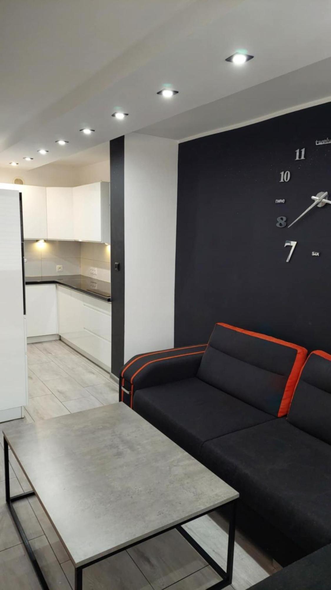 Ekskluzywny Apartament W Centrum Z Klimatyzacja I Balkonem Lubiń Esterno foto