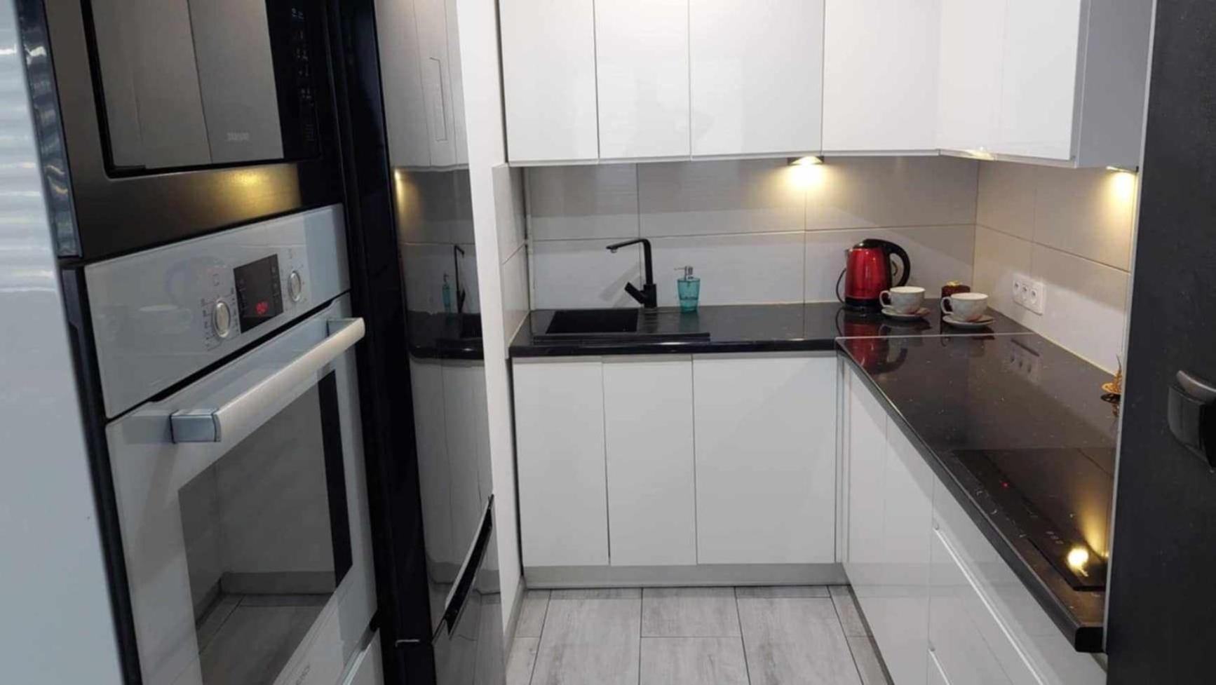 Ekskluzywny Apartament W Centrum Z Klimatyzacja I Balkonem Lubiń Esterno foto